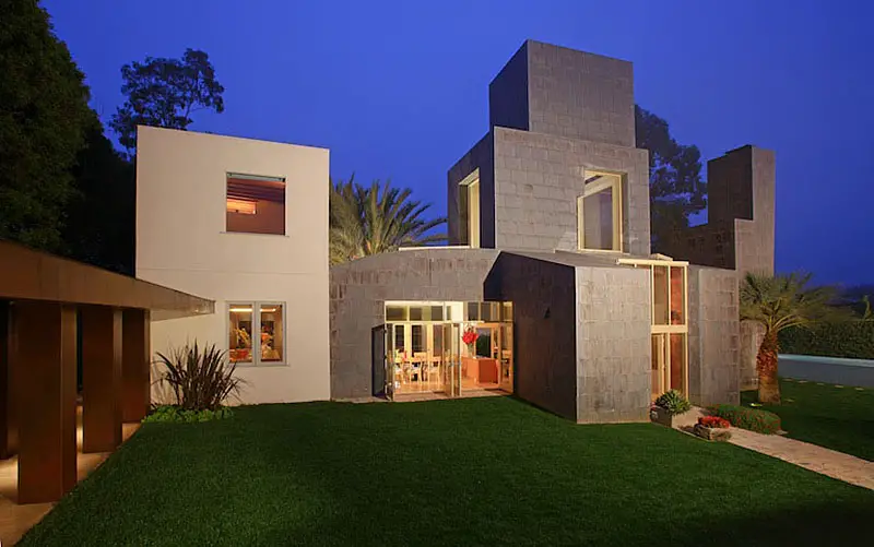 modernist-masterpiece-frank-gehry-s-schnabel-house-lists-for-15-million-25-photos-if-it