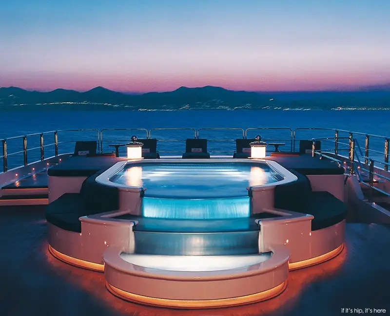 A Look At Some Of The Most Amazing Yacht Pools