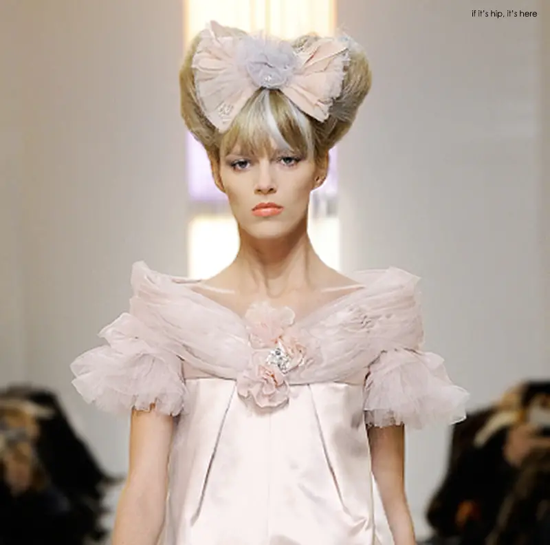 CHANEL 2010 Spring Summer Haute Couture Archives - if it's hip, it's here