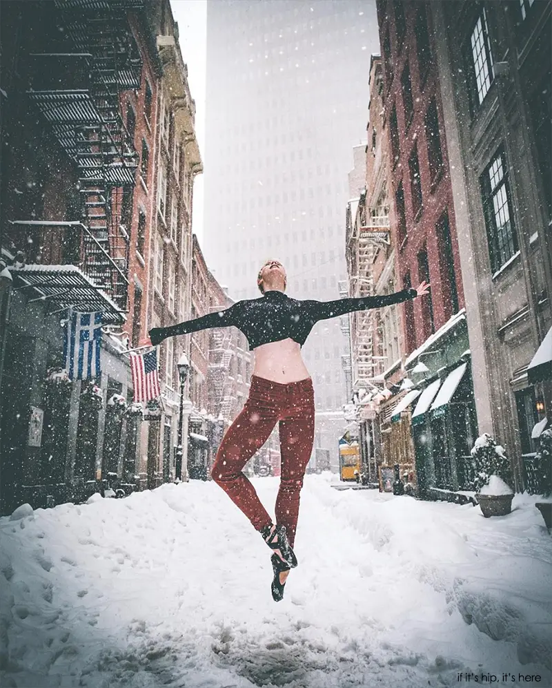 Omar Robles Photographs Dancers In The Streets